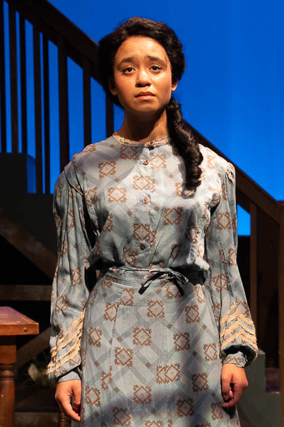 photo of performer Jenny Duarte Castillo